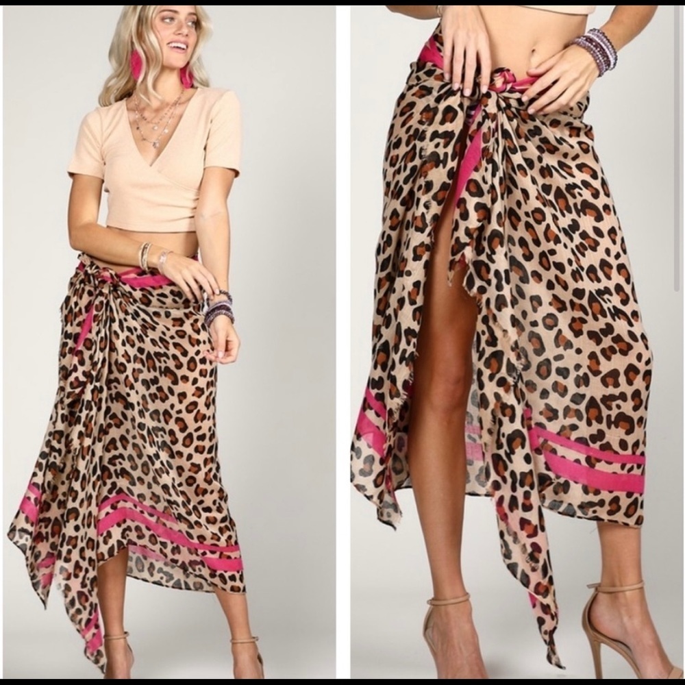 SF44) New! Ruggine Pink Stripe Leopard Universal Scarf Wrap Hair Cover Up - Picture 3 of 3